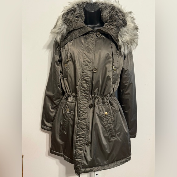 Apt 9 Hooded Parka. Color: Olive. Size L - Picture 3 of 13